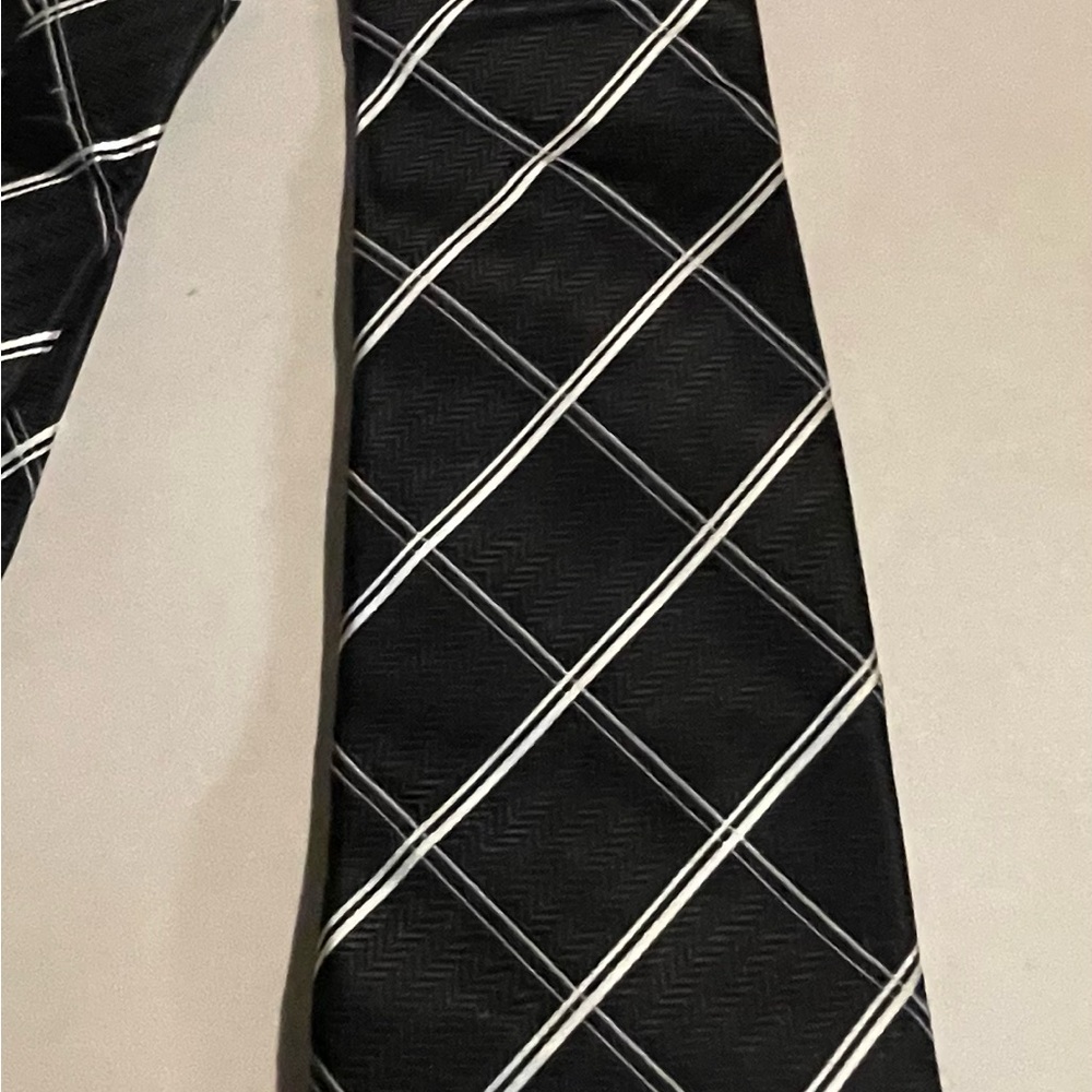Classic Black and White Plaid Tie - Donald J. Trump - Stylish, Classic
